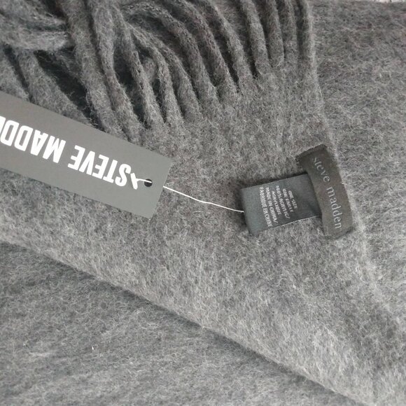 Large Super Soft Steve Madden Black Blanket Scarf - Picture 6 of 7